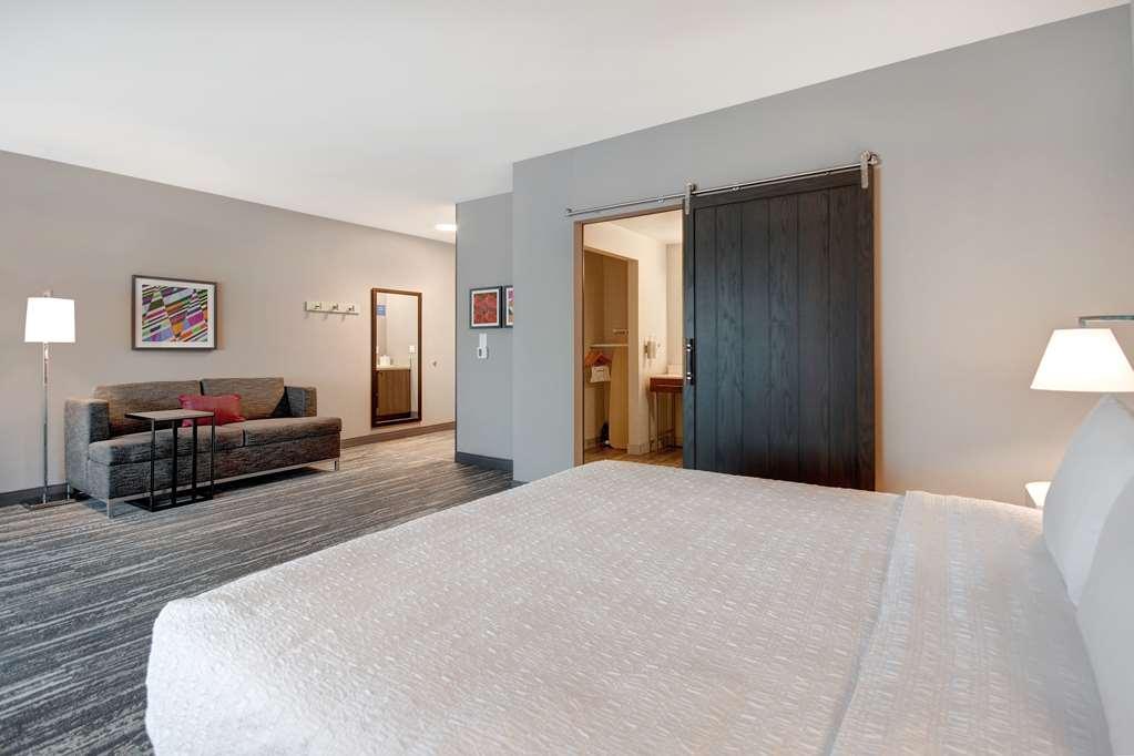 Hampton Inn & Suites Ontario 库卡蒙格牧场 客房 照片