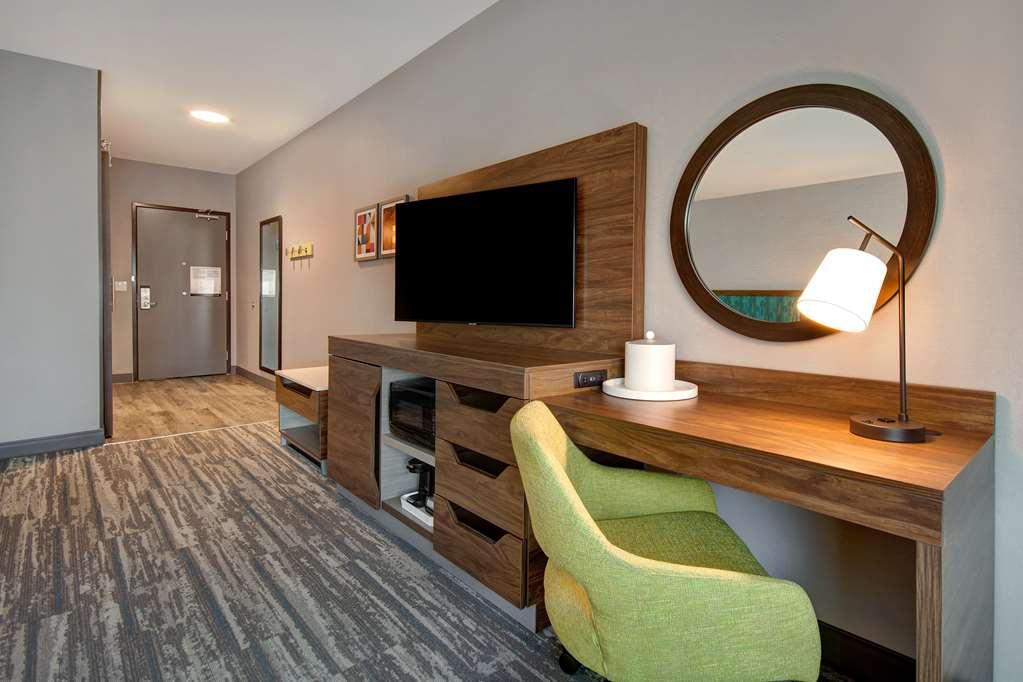Hampton Inn & Suites Ontario 库卡蒙格牧场 客房 照片