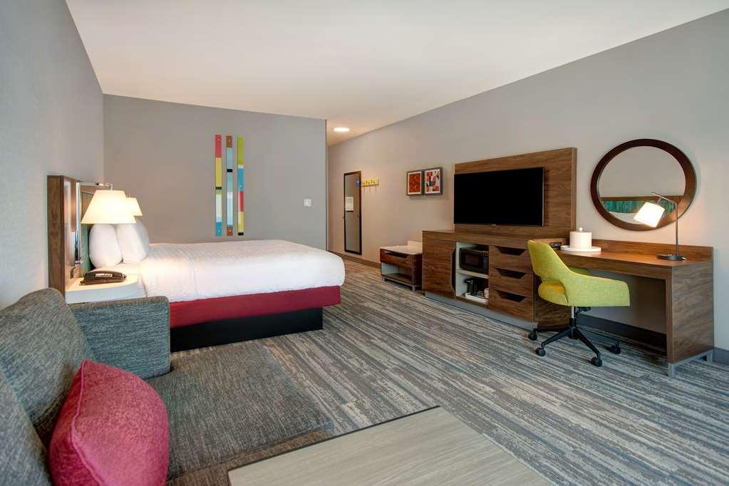 Hampton Inn & Suites Ontario 库卡蒙格牧场 客房 照片