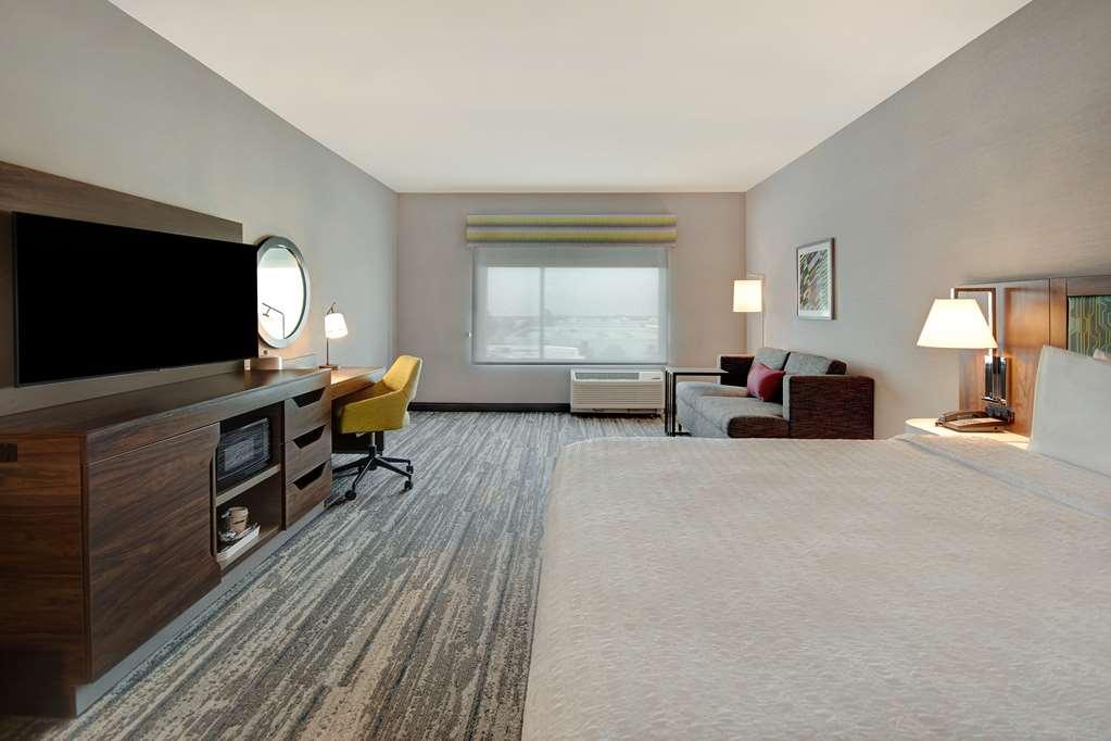 Hampton Inn & Suites Ontario 库卡蒙格牧场 客房 照片